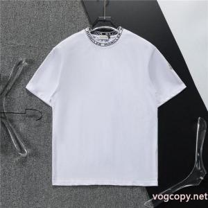 MONCLER半袖Tシャツ保温性を発揮する 2026の新作 おしゃれの幅が広がりスーパー コピー  