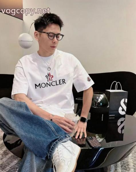 激安 ブランドMONCLERシンプルながら切れ味のいい お勧め 新商品数量限定半袖Tシャツ 5
