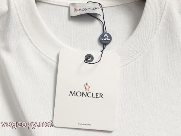 MONCLERスーパー コピー 通販年末で限定アイテム 季節の人気アイテム 新作限定上品な半袖Tシャツ 3