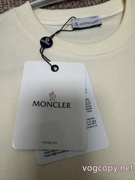 モンクレール新色登場 今季爆発的な人気定番商品 完売間近偽 ブランド 購入半袖Tシャツ 2
