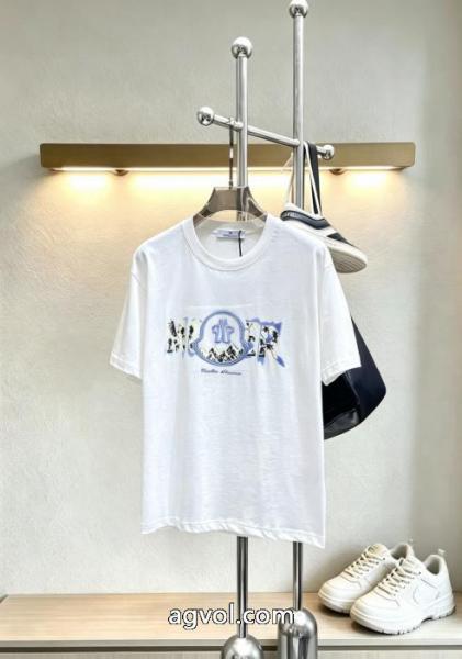 ブランド レプリカMONCLER半袖Tシャツ高級感溢れる 限定価格 毎日大活躍 3