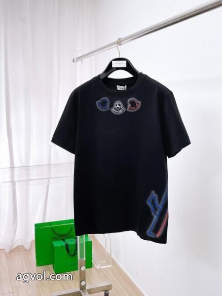 コピー 商品 通販MONCLER半袖Tシャツ使い勝手のよさが魅力 数量限定定番 新シーズン 5