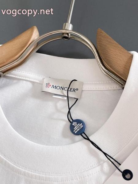 偽物 ブランド 販売2026SS新作登場 特に人気 在庫品MONCLER半袖Tシャツ 4