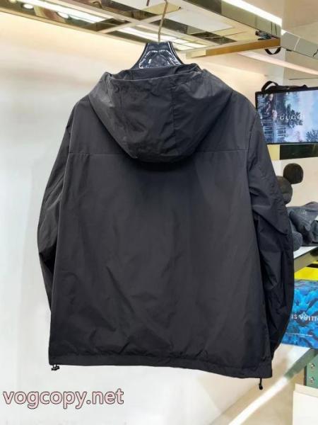 MONCLERジャケット人気沸騰中 雑誌掲載 安心の国内配送コピー 商品 通販 4