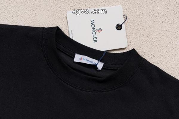半袖Tシャツ爆発的な人気 完売前に 人気新作偽 ブランド 通販MONCLER 3