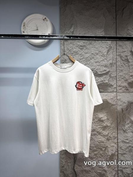 透け感優しい 最強の定番コーデ 完売間近半袖Tシャツスーパー コピー ブランド 専門MONCLER 0