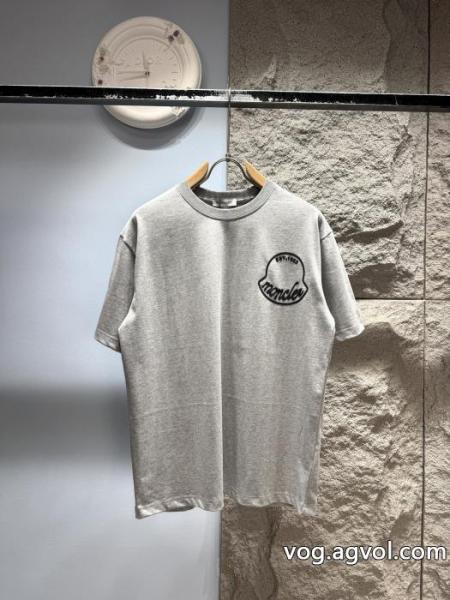 芸能人愛用 人気販売中 男女通用MONCLERコピー ブランド 優良半袖Tシャツ 0