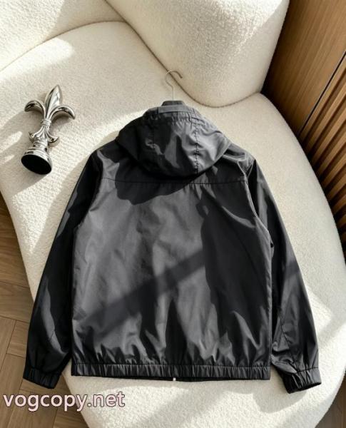 コピー ブランド 優良2026新発売 高品質素材を使っている ファッションの最先端!ジャケットMONCLER 1