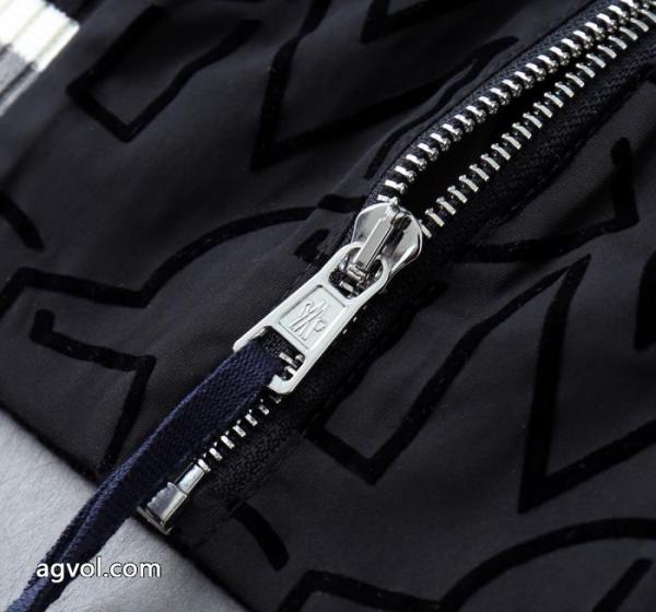 最大の魅力 新作追加 今年活躍した激安 通販 ブランドジャケットMONCLER 3