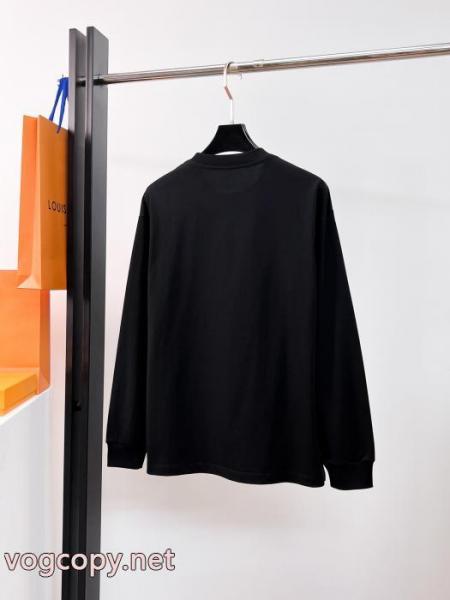 MONCLER決算在庫処分 品良くおしゃれ 抜け感のあるブランド レプリカ長袖Tシャツ 2