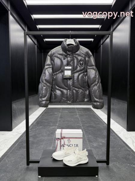 流行の注目ブランド 雑誌掲載 こだわり高級 韓国高級服偽 ブランド 販売MONCLERダウンジャケット 3