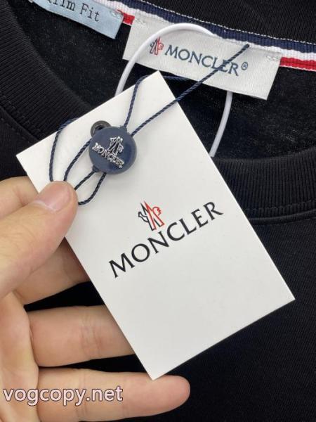 コピー ブランド 通販半袖Tシャツ相性抜群 海外セレブが注目アイテム 上品キレイMONCLER 1