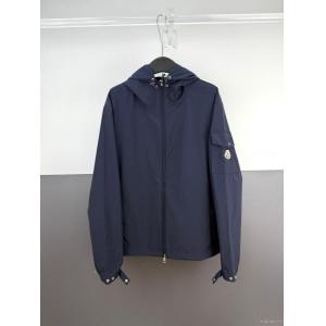 MONCLER今年新作登場 カラバリ豊富 大人の魅力ジャケットブランド フェイク