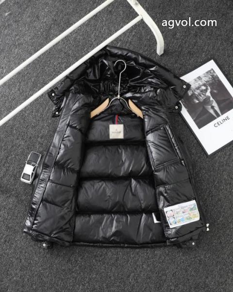 季節感のある 少数入荷 海外限定!ダウンジャケットMONCLERコピー ブランド 通販 2