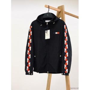 上品保証 2026年人気商品 上品カジュアルな雰囲気にブランド コピーMONCLERジャケット