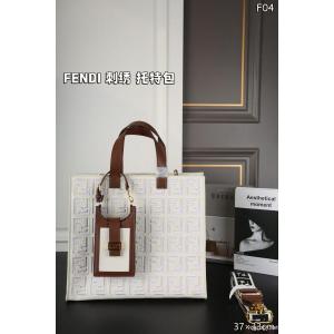 ブランド 通販店フェンディVIP価格アイテム お買い得新品 オシャレな印象にバッグ.
